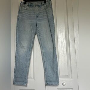American Eagle Outfitters Mom Jean